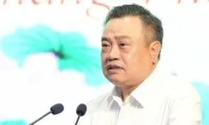 Chủ tịch Hà Nội: Không thay đổi lộ trình hạn chế xe máy tại các quận nội đô
